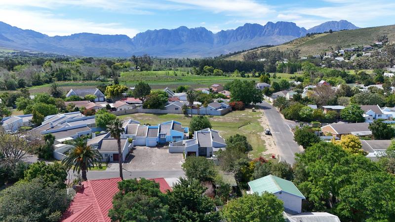 4 Bedroom Property for Sale in Somerset West Western Cape